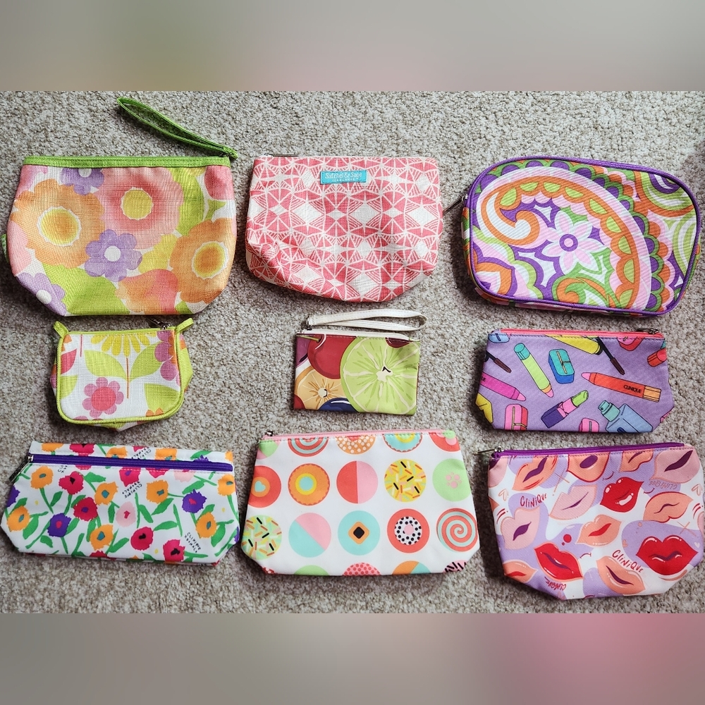 9 Clinique Bags
